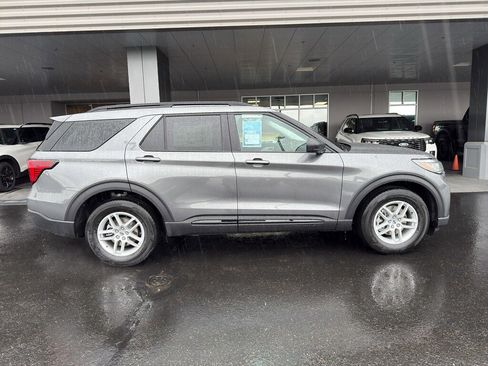 New 2026 Ford Explorer Active AWD/4WD image 3