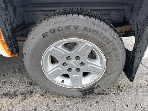 Used 2011 GMC Sierra 1500 SLT w/ All-Terrain Package image 6