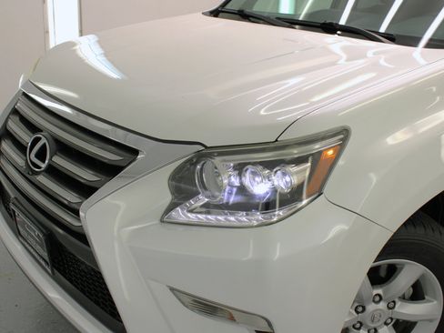 Used 2014 Lexus GX 460 image 17