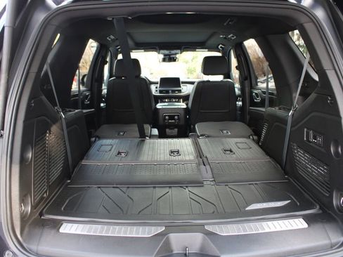 Used 2024 Chevrolet Tahoe RST w/ Luxury Package image 32