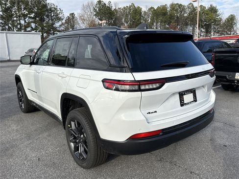 New 2025 Jeep Grand Cherokee Limited image 8