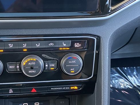 Certified 2023 Volkswagen Atlas SEL R-Line AWD/4WD image 38