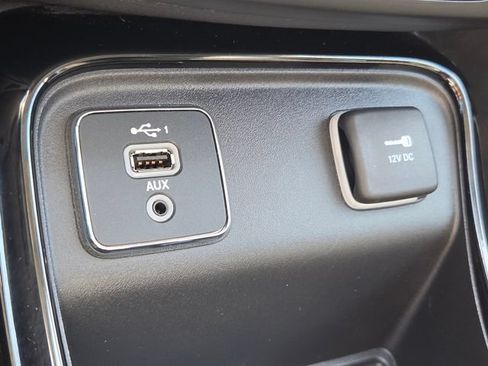 Used 2020 Jeep Compass Latitude FWD image 23