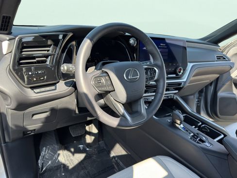 Used 2025 Lexus TX 350 AWD image 21