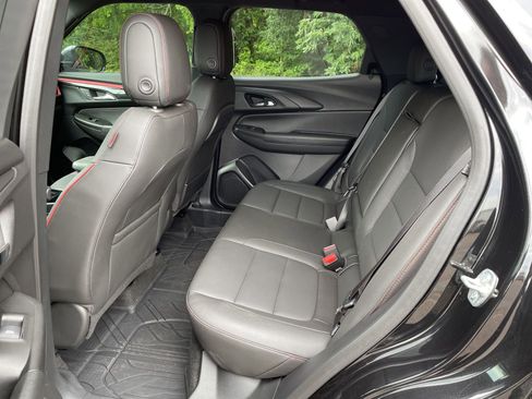 Used 2025 Chevrolet TrailBlazer RS w/ Convenience Package FWD image 27