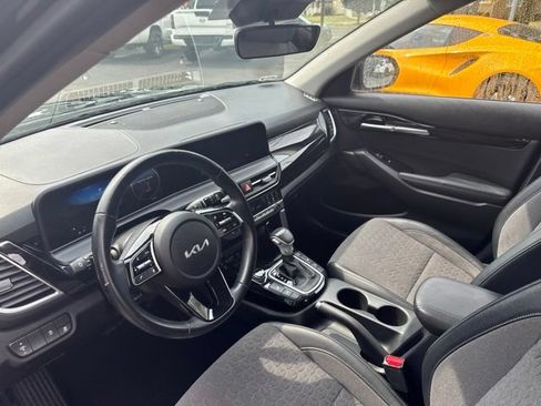 Used 2024 Kia Seltos S AWD/4WD image 9