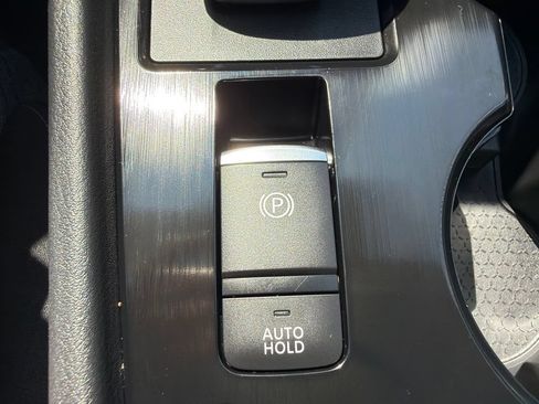 Used 2023 Nissan Rogue SV AWD/4WD image 22