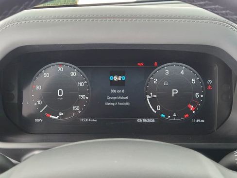 Used 2024 Land Rover Defender 130 X-Dynamic SE image 27