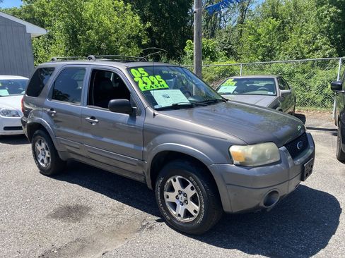 Used 2005 Ford Escape Limited AWD/4WD image 5