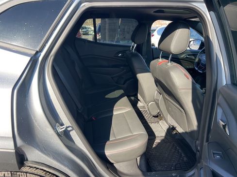 Used 2024 Chevrolet Trax RS w/ Sunroof Package image 25
