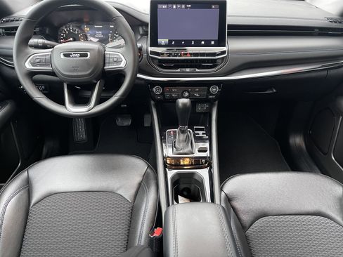 New 2026 Jeep Compass Latitude image 15