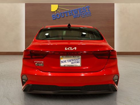 Used 2024 Kia Forte LXS image 3