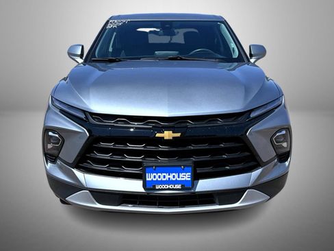 Used 2025 Chevrolet Blazer LT AWD/4WD image 2