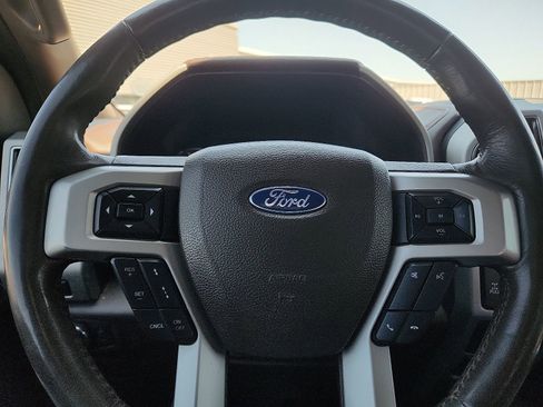 Used 2019 Ford F150 King Ranch w/ Equipment Group 601A Luxury AWD/4WD image 19