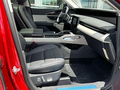 New 2025 Lincoln Nautilus Premier w/ Equipment Group 102A image 13