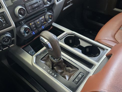 Used 2018 Ford F150 King Ranch w/ Equipment Group 601A Luxury AWD/4WD image 15
