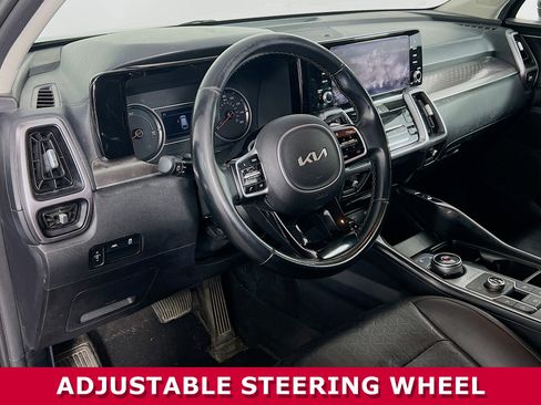 Used 2022 Kia Sorento S image 7