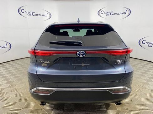 Certified 2021 Toyota Venza XLE w/ Softex Package image 5