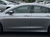 Used 2015 Chrysler 200 LX image 3