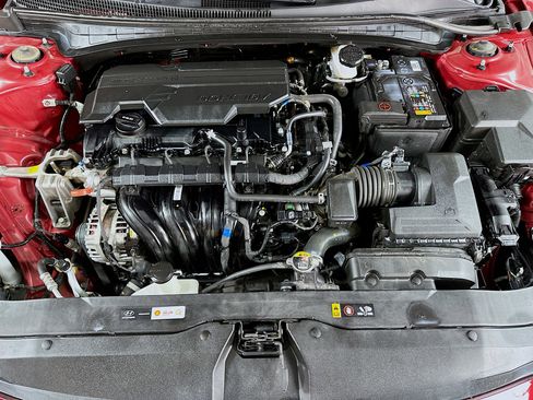 Certified 2024 Hyundai Elantra Limited image 29