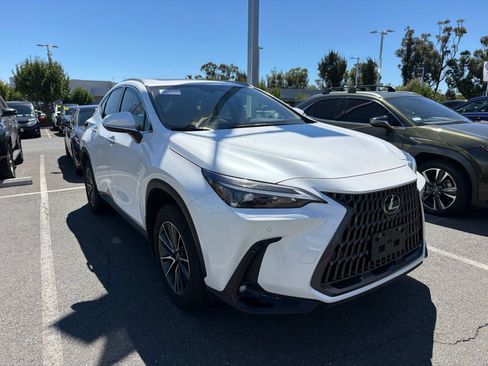 Used 2025 Lexus NX 250 FWD w/ Premium Package image 1