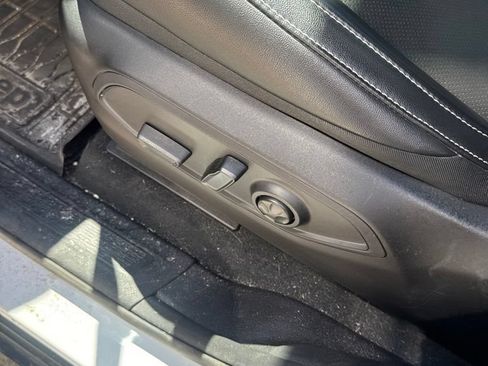 Used 2025 Jeep Grand Cherokee Altitude AWD/4WD image 12
