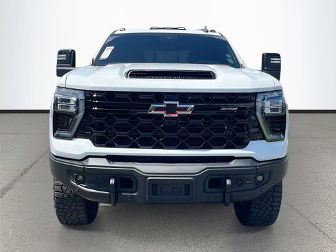 Used 2025 Chevrolet Silverado 2500 ZR2 w/ ZR2 Bison Edition AWD/4WD image 2