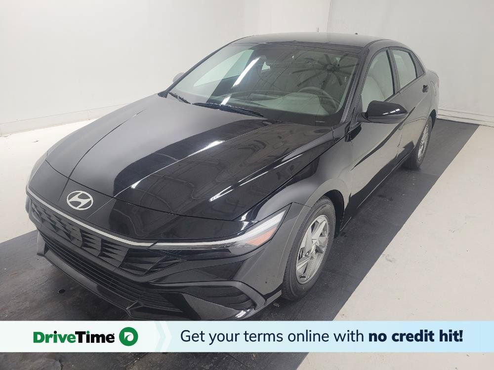 Used 2024 Hyundai Elantra SE FWD image 1