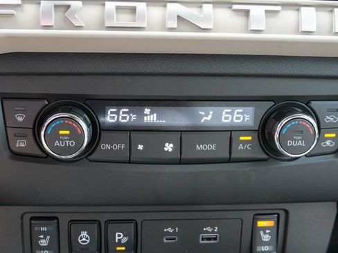 Used 2025 Nissan Frontier SV w/ SV Convenience Package AWD/4WD image 24