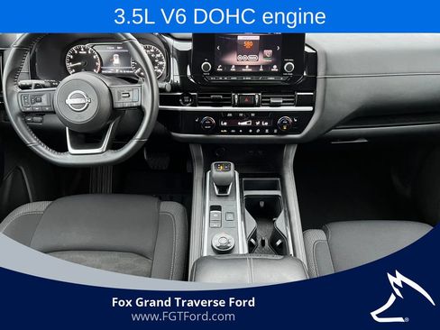 Used 2025 Nissan Pathfinder SV AWD/4WD image 2