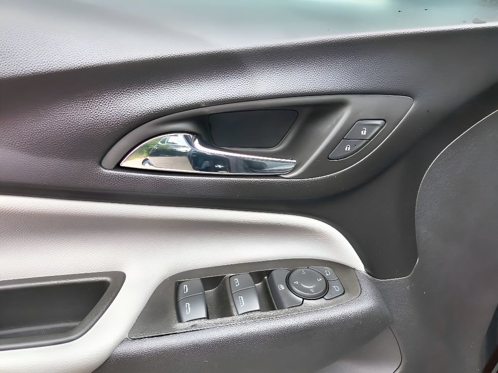 Used 2024 Chevrolet Equinox LS w/ LS Convenience Package FWD image 9