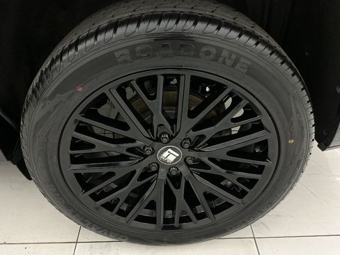 Used 2018 GMC Acadia Denali w/ Technology Package AWD/4WD image 54