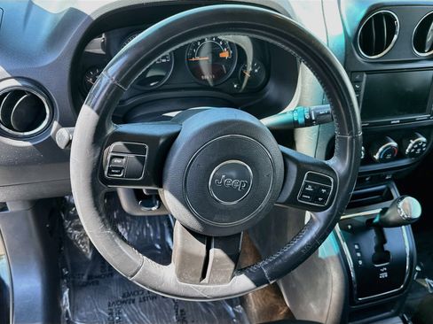 Used 2015 Jeep Patriot High Altitude AWD/4WD image 16