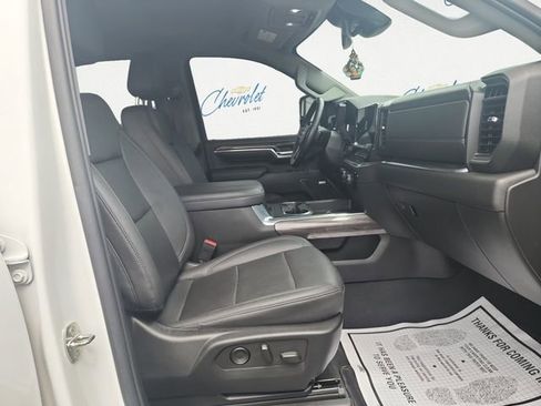 Used 2024 Chevrolet Silverado 2500 LTZ w/ LTZ Convenience Package image 13