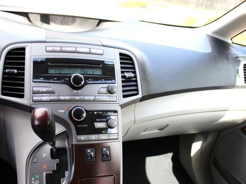 Used 2009 Toyota Venza FWD image 9
