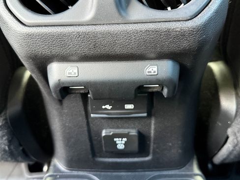 Used 2018 Jeep Wrangler Unlimited Sahara w/ Dual Top Group image 21