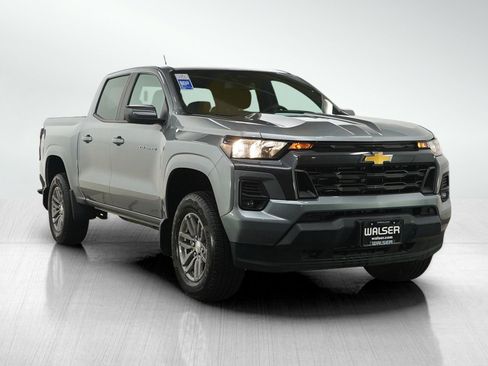 Used 2024 Chevrolet Colorado LT w/ LT Convenience Package II AWD/4WD image 7