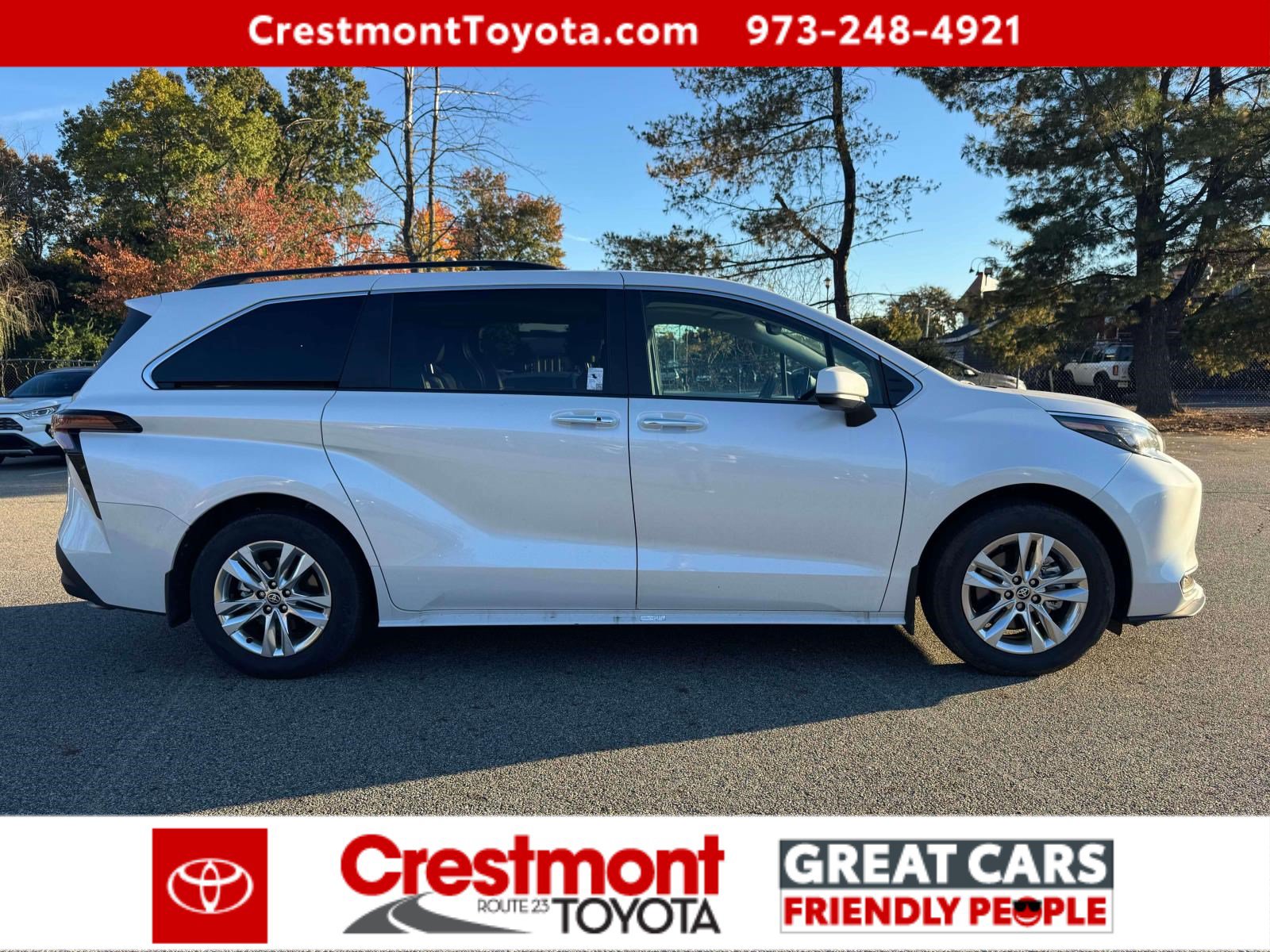 Used 2026 Toyota Sienna XLE AWD/4WD image 5