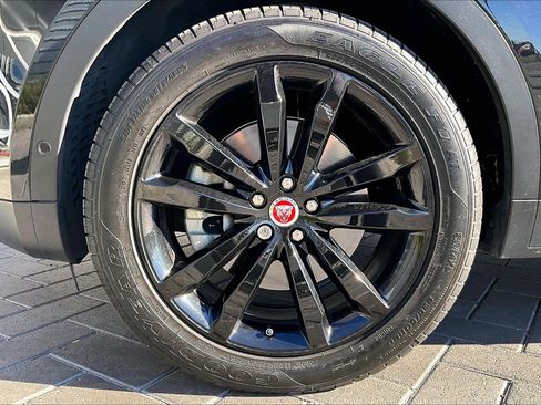 Used 2020 Jaguar E-PACE SE image 9