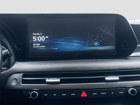 Used 2024 Hyundai Palisade Limited image 15