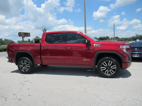 Used 2021 GMC Sierra 1500 AT4 w/ AT4 Preferred Package AWD/4WD image 2
