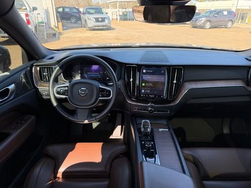 Used 2022 Volvo XC60 B5 Inscription w/ Advanced Package image 7