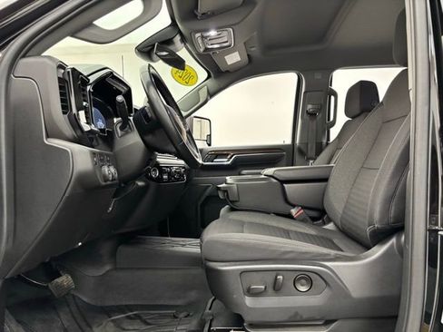 Used 2024 Chevrolet Silverado 2500 LT w/ Convenience Package image 17