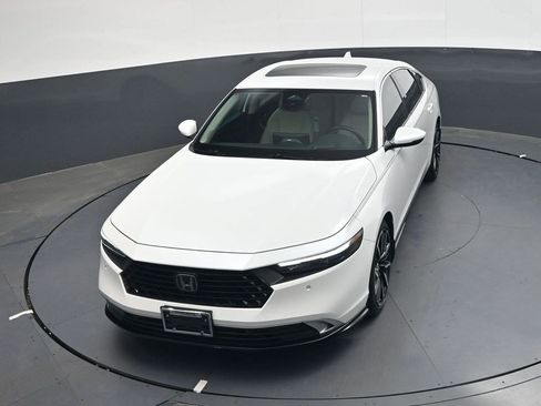 Used 2024 Honda Accord Touring image 21