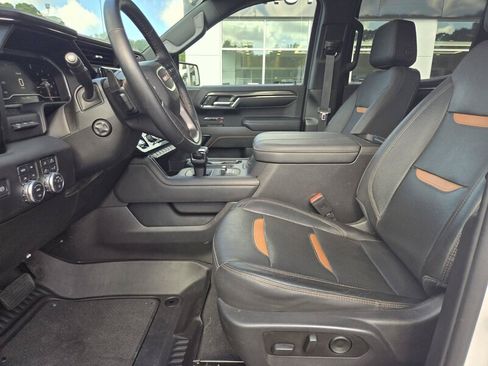 Used 2024 GMC Sierra 1500 AT4 w/ Technology Package AWD/4WD image 19