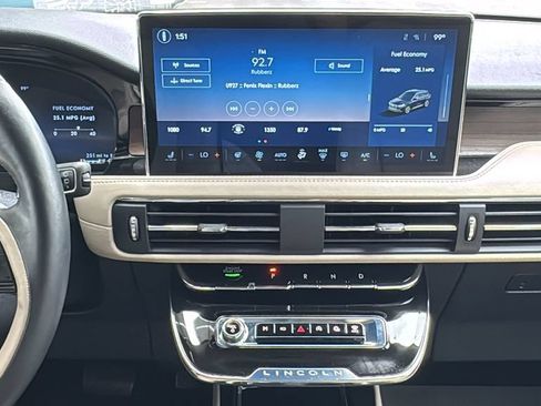 Used 2025 Lincoln Corsair Reserve FWD image 12