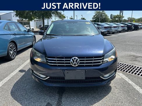 Used 2014 Volkswagen Passat TDI SEL Premium FWD image 4