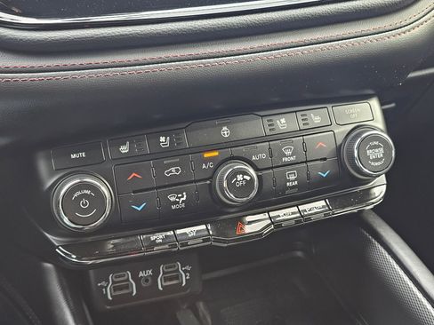 Used 2021 Dodge Durango R/T w/ Blacktop Package AWD/4WD image 20