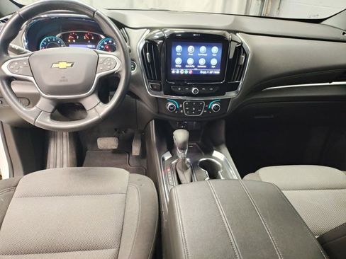 Used 2023 Chevrolet Traverse LT image 33