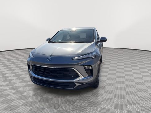 Used 2025 Buick Encore GX Preferred AWD/4WD image 3